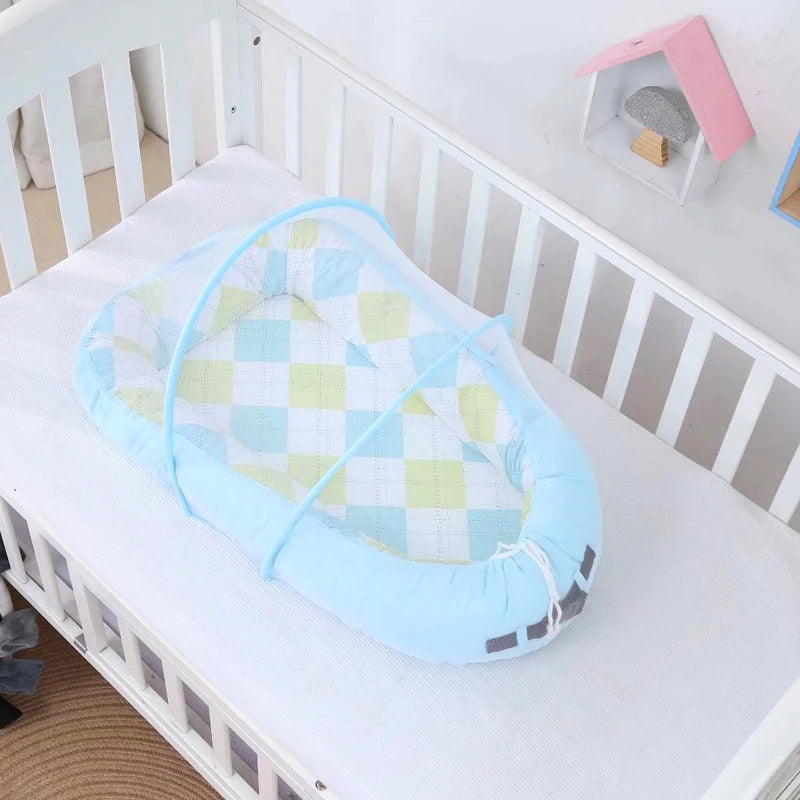 Brightbebe Comfortable and Breathable Baby Lounger Portable Baby Nest with Mosquito Net for Sleep and Bedding