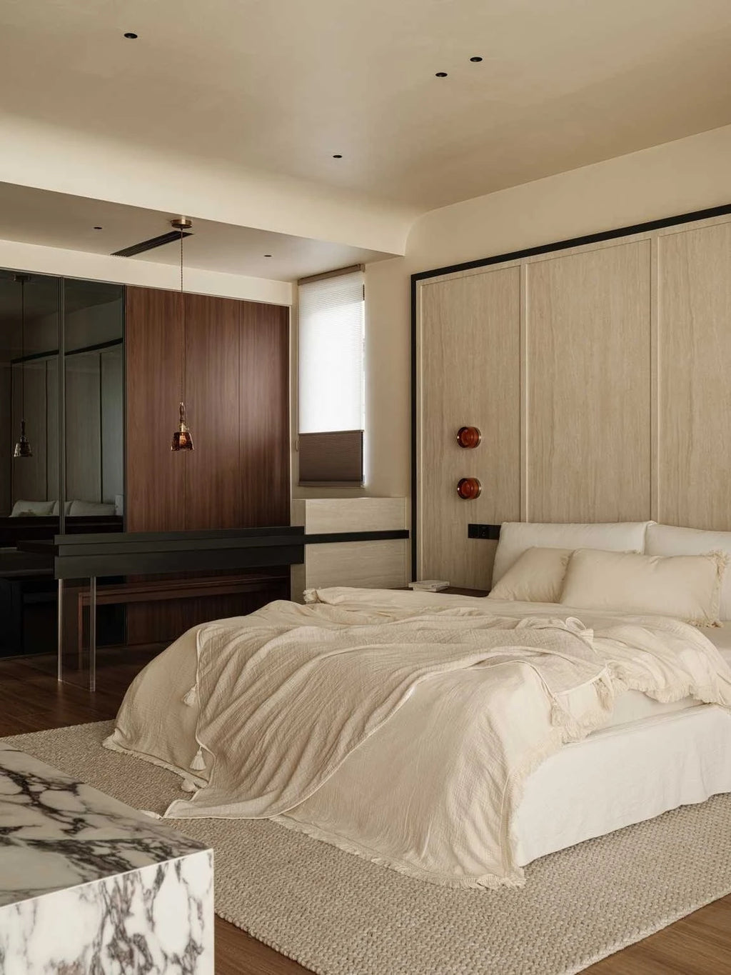 Customizable Simple Modern Solid