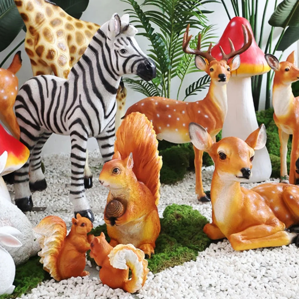Custom Life Size Fiberglass Animals Statue Wedding Decoration Outdoor Garden Sculptures Rabbit Giraffe Sika Deer Squirrel Model