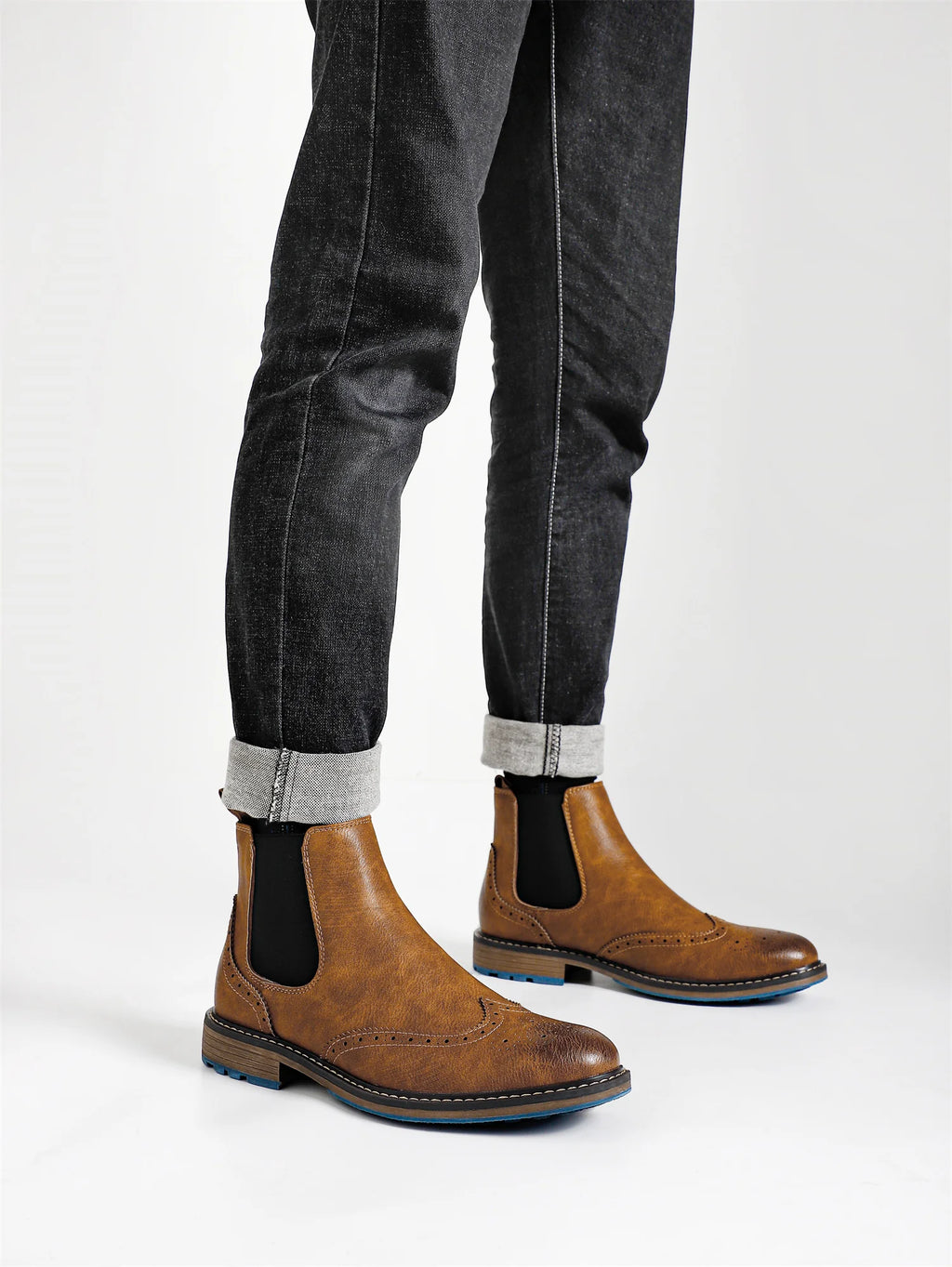 2026 Classic Red Wine Chelsea Boots for Men Fashionable Men Boots Casual Men Ankle Boots