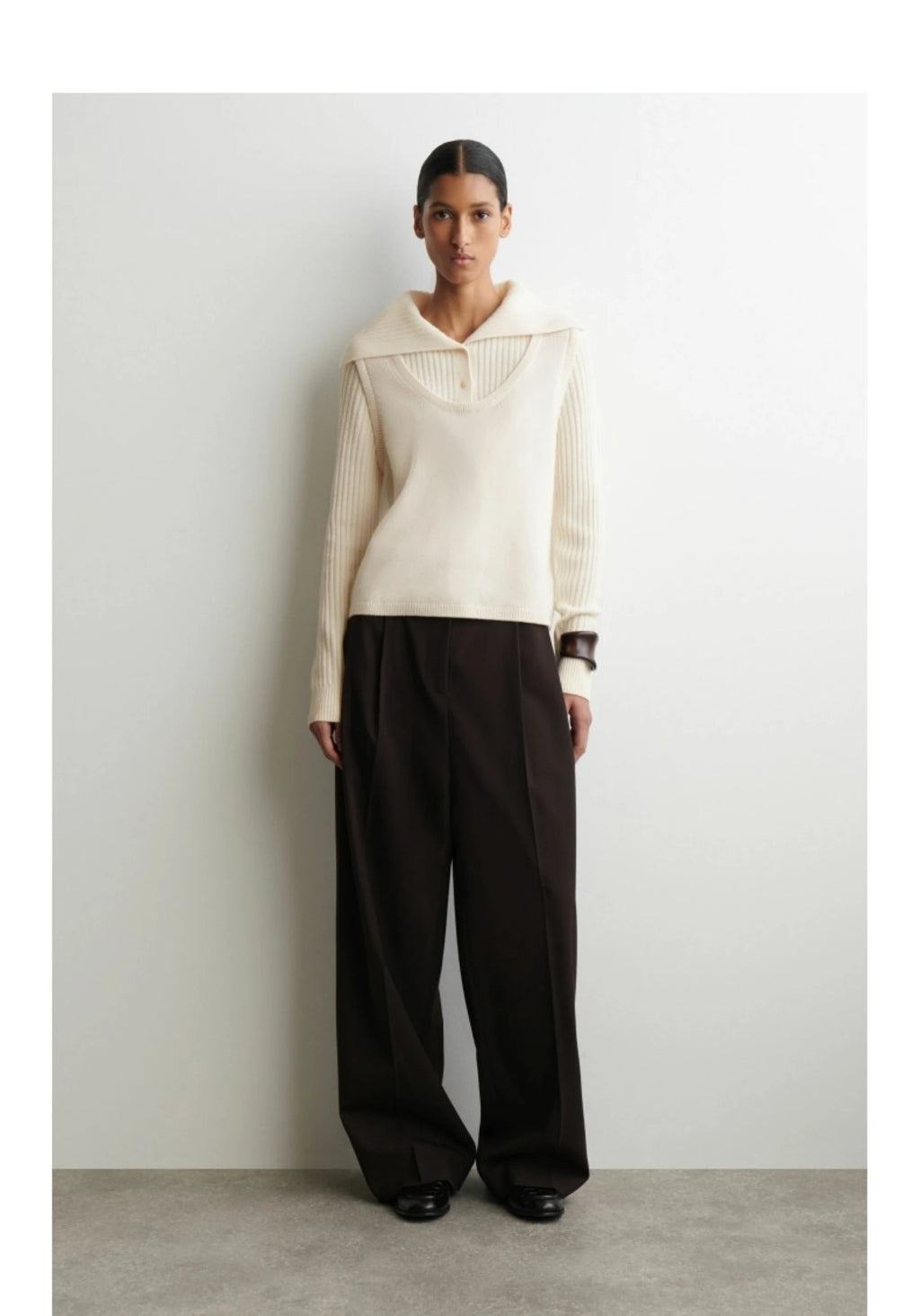 Ethereal MD 2026 Cosmod Spring New Style of Women's Shaping-Style Layered Beige Wool Blend Knitted Sweater