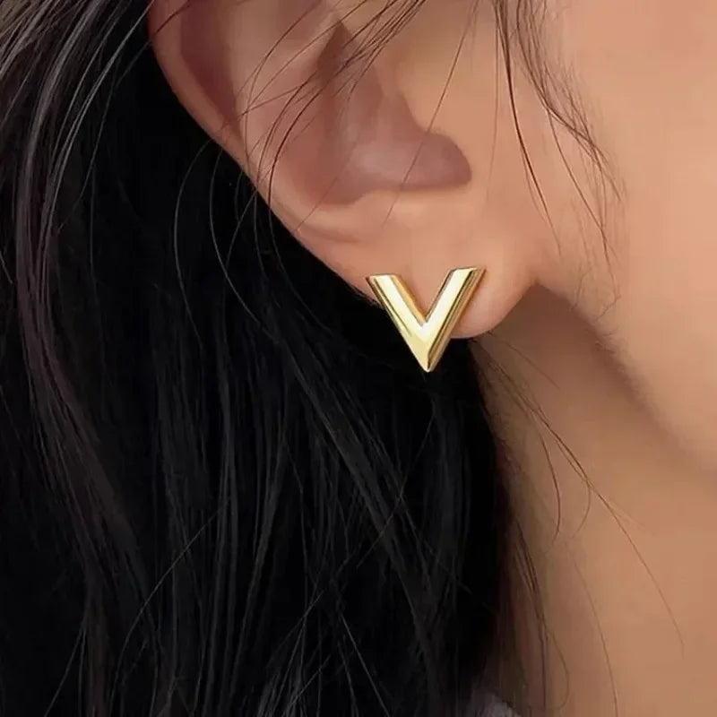 Korean Fashion V Letter