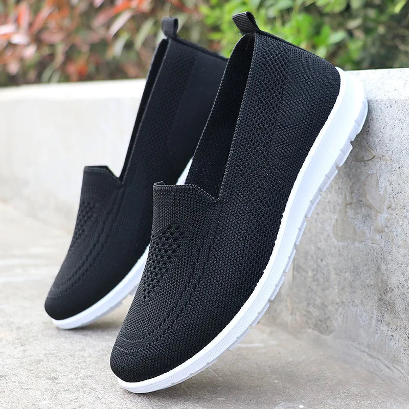 Old Beijing Cloth Shoes,