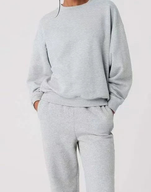 Women Oversized Crewneck Sweatshirt Classic Solid Color Loose Fit Long Sleeve Casual Sports Pullover Comfortable Basic Top Daily