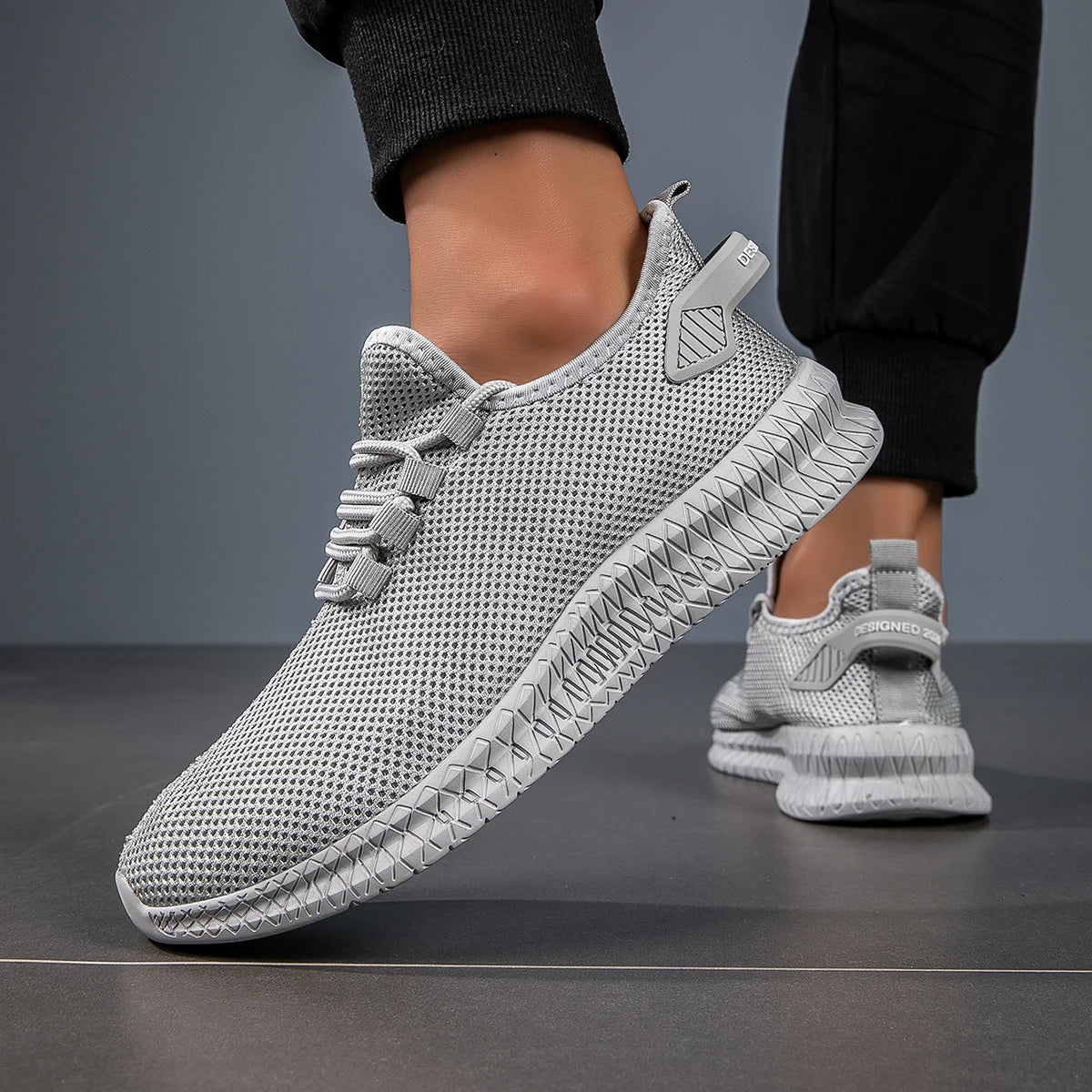 New Summer Casual Original Men's Sneakers Soft Sole Mesh Jogging Lightweight Men's Breathable Vulcanized Shoes
