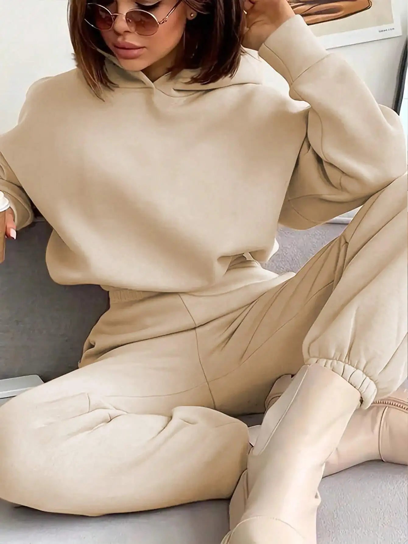 Women's White Casual Hooded Sweatshirt and Jogger Pants Matching Set