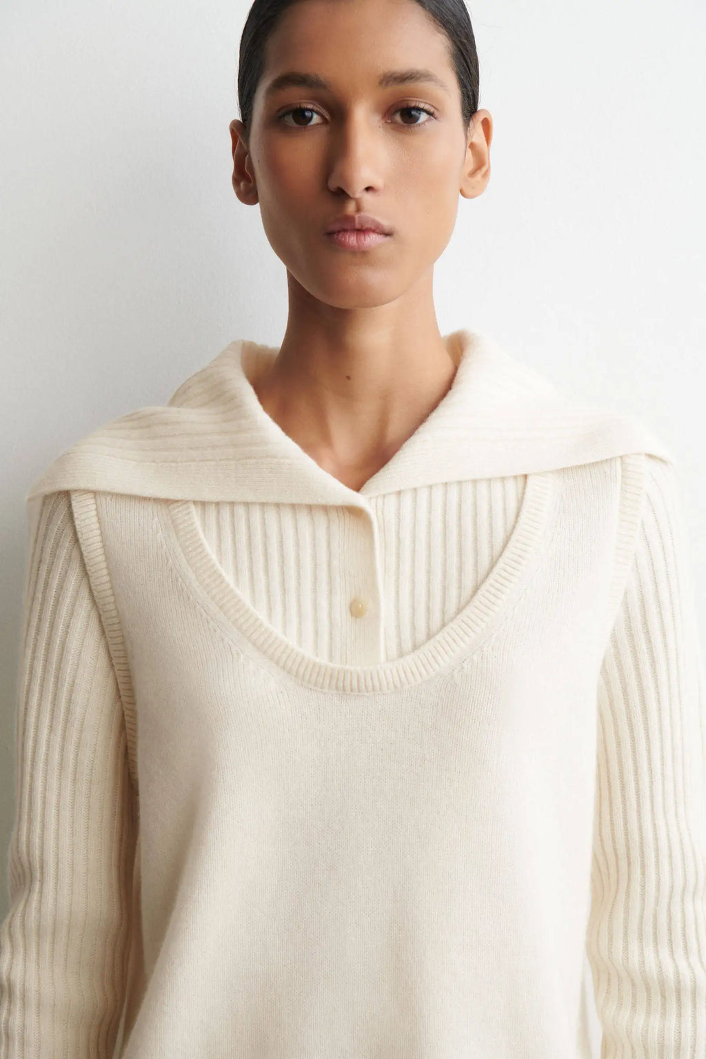 Ethereal MD 2026 Cosmod Spring New Style of Women's Shaping-Style Layered Beige Wool Blend Knitted Sweater