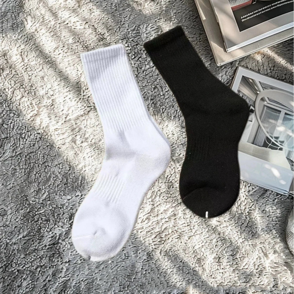 20 Pairs Pure Cotton Men's High Socks Classic Black White Breathable Sweat-Absorbent Warm Elastic Sports Socks