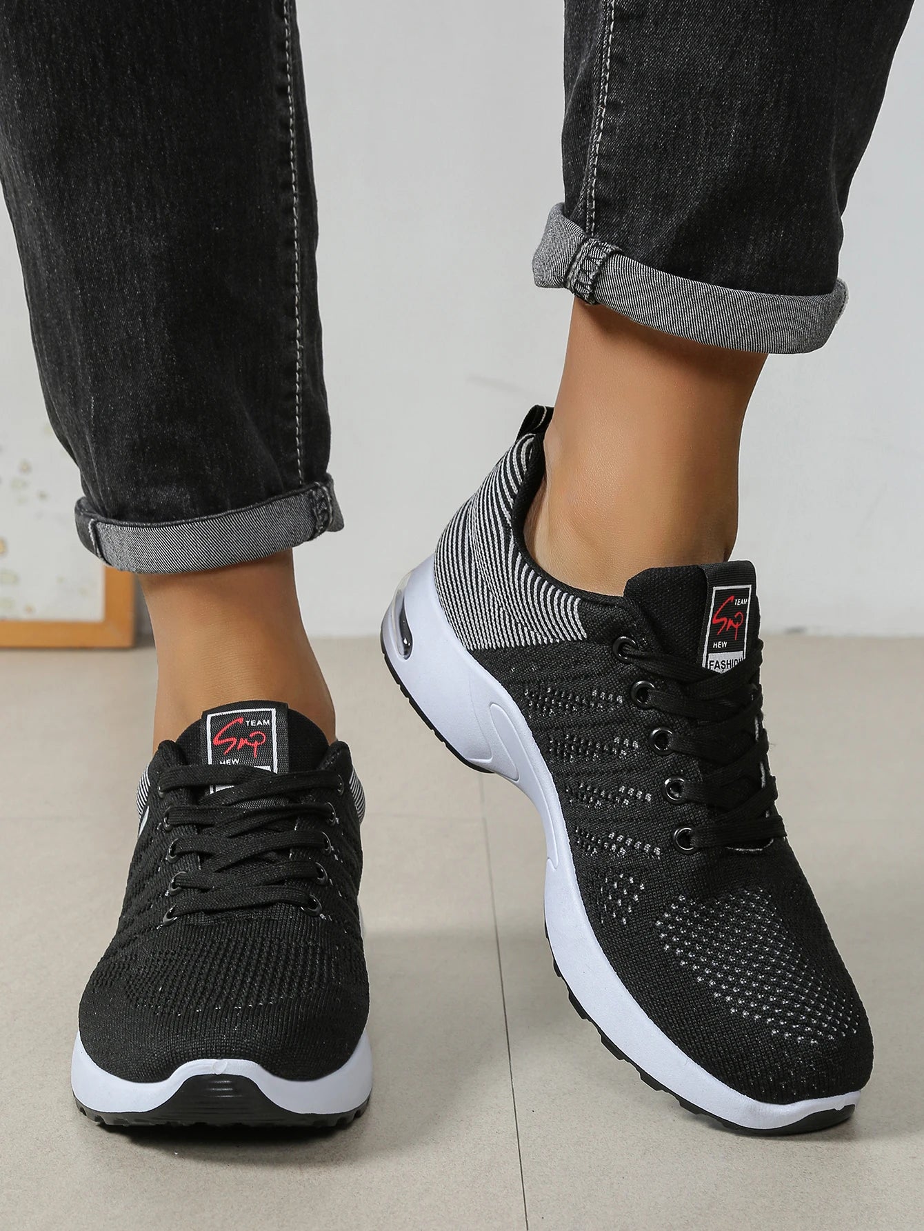 Men's breathable lace-up running