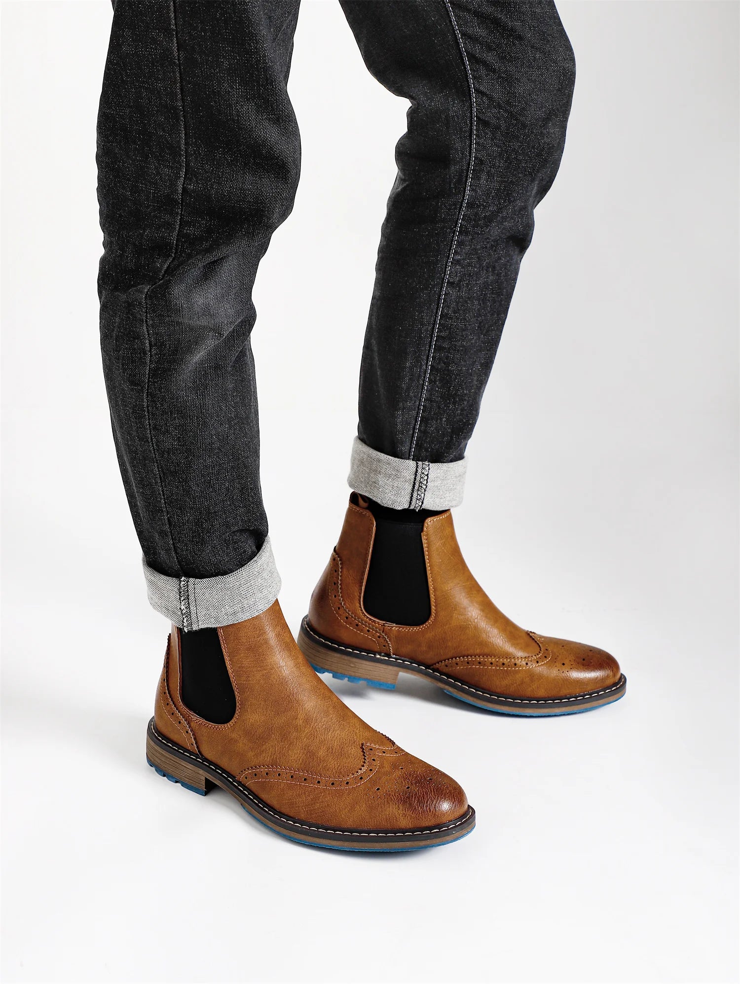 2026 Classic Red Wine Chelsea Boots for Men Fashionable Men Boots Casual Men Ankle Boots
