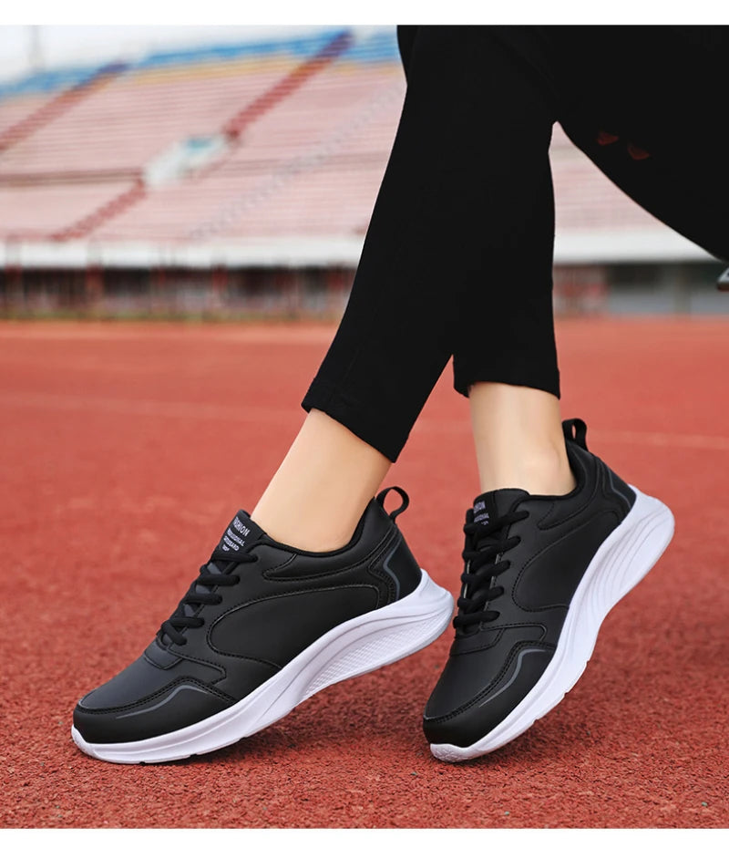 Autumn and Winter Leather Outdoor Running Shoes for Women Flat Sports Casual Shoes for Women White Shoes Large Size Travel