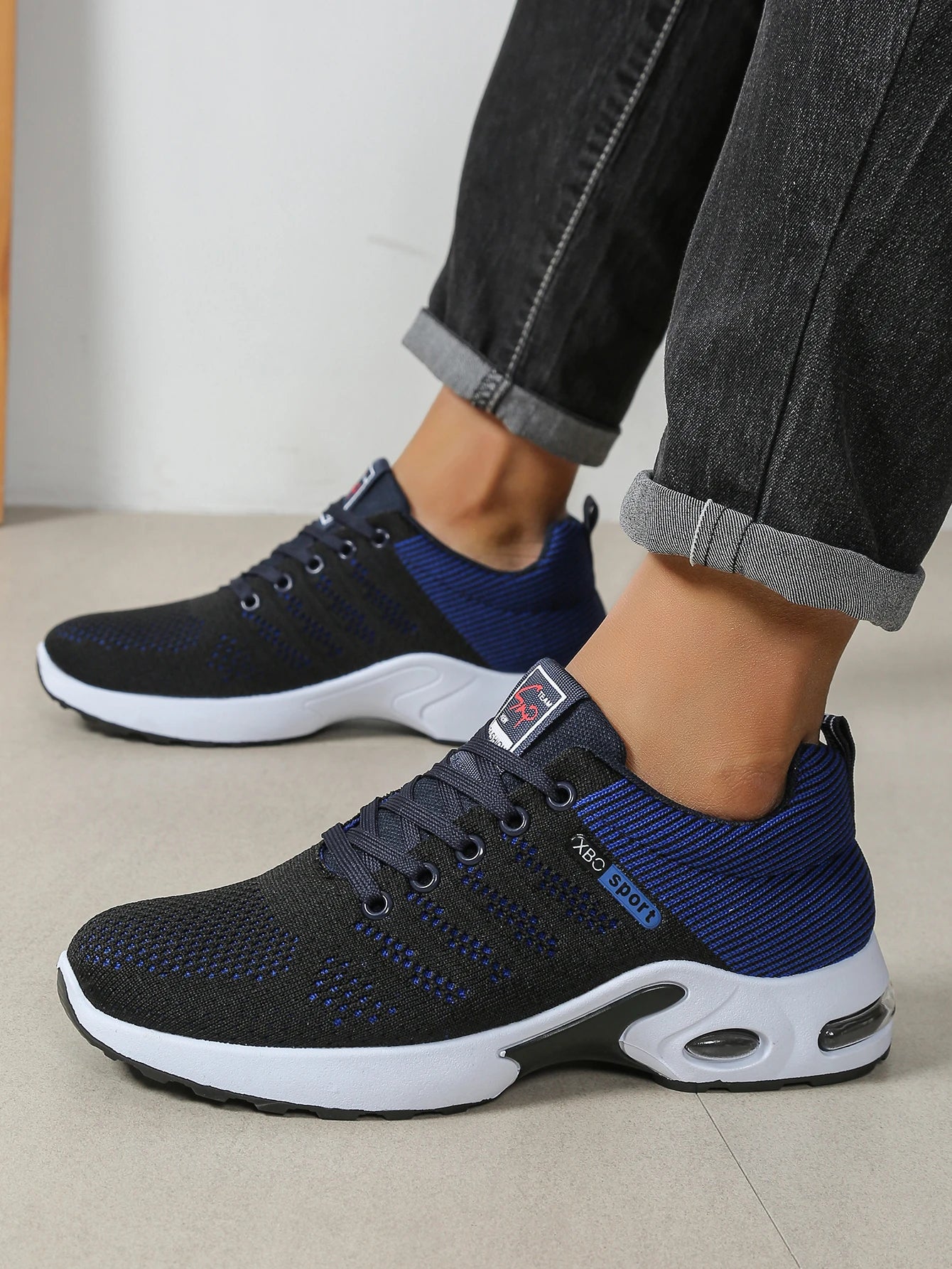 Men's breathable lace-up running