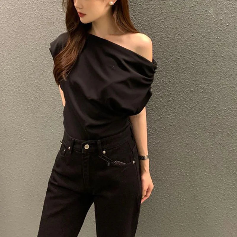 Tops Beach Style Tops for Chics in Summer New Niche Off-shoulder Design | Short-sleeved Loose Shirt