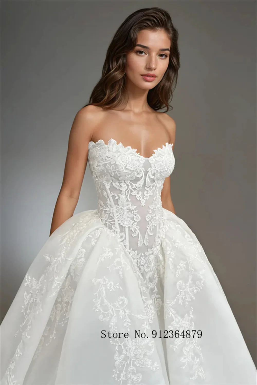 Luxurious Sweetheart Lace Applique