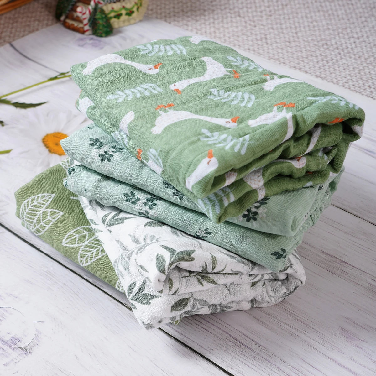 Elinfant 100% Cotton 4PCS Muslin Swaddle Blankets,120*110cm Bamboo Cotton Newborn Baby Bath Towel Wrap