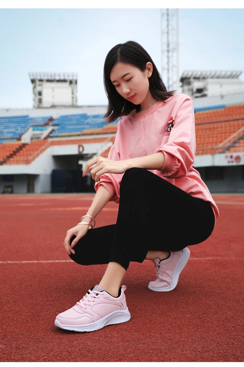 Autumn and Winter Leather Outdoor Running Shoes for Women Flat Sports Casual Shoes for Women White Shoes Large Size Travel