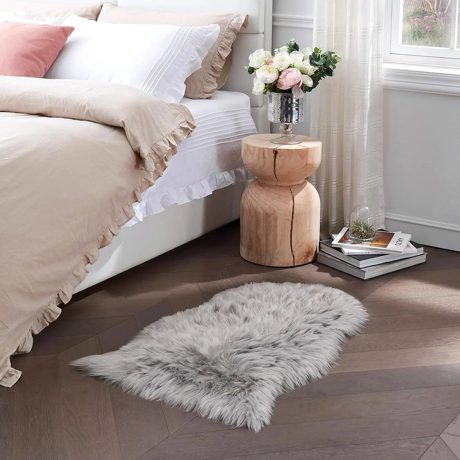Faux Fur Rug, Fluffy Pink Small Sheepskin Rug, Ultra Soft 2x3 Ft Mat, Machine Washable Shag Mats, Nursery Throw for Bedroom rug