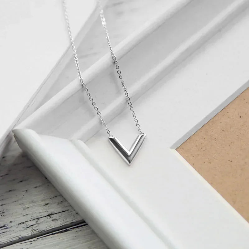 Korean Fashion V Letter