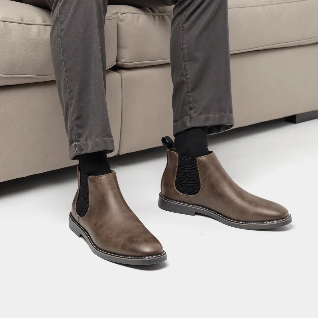 Men's 2026 Casual Comfortable Retro Chelsea Boots Fashion Leather