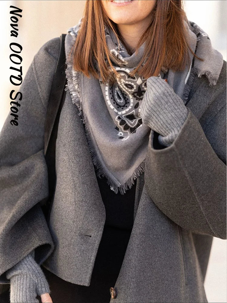 Fashion Paisley Printed Tassel Square Scarf for Women