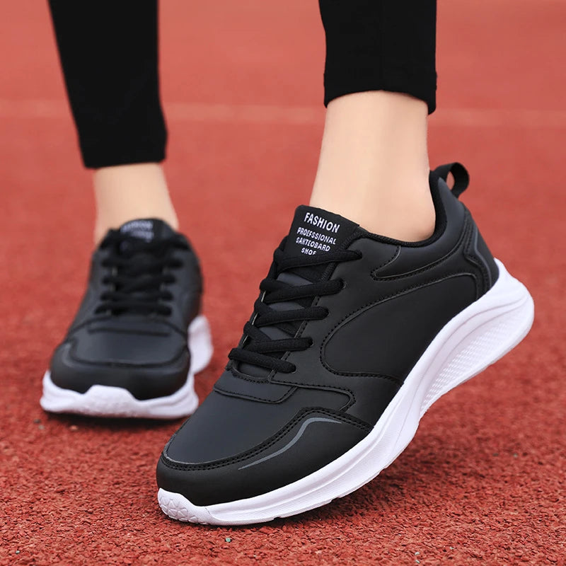 Autumn and Winter Leather Outdoor Running Shoes for Women Flat Sports Casual Shoes for Women White Shoes Large Size Travel