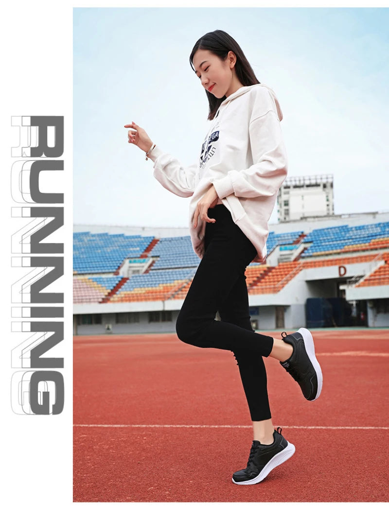 Autumn and Winter Leather Outdoor Running Shoes for Women Flat Sports Casual Shoes for Women White Shoes Large Size Travel