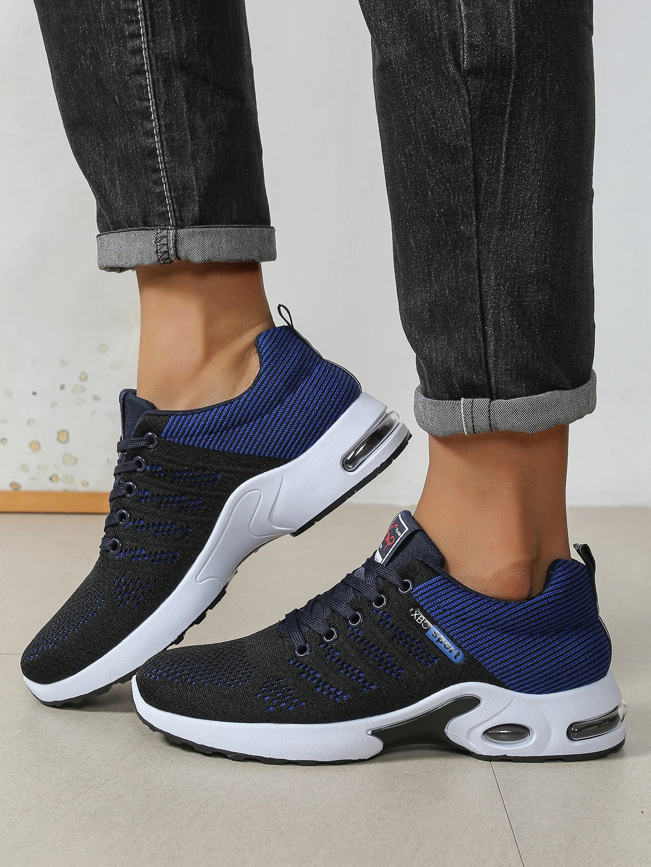 Men's breathable lace-up running