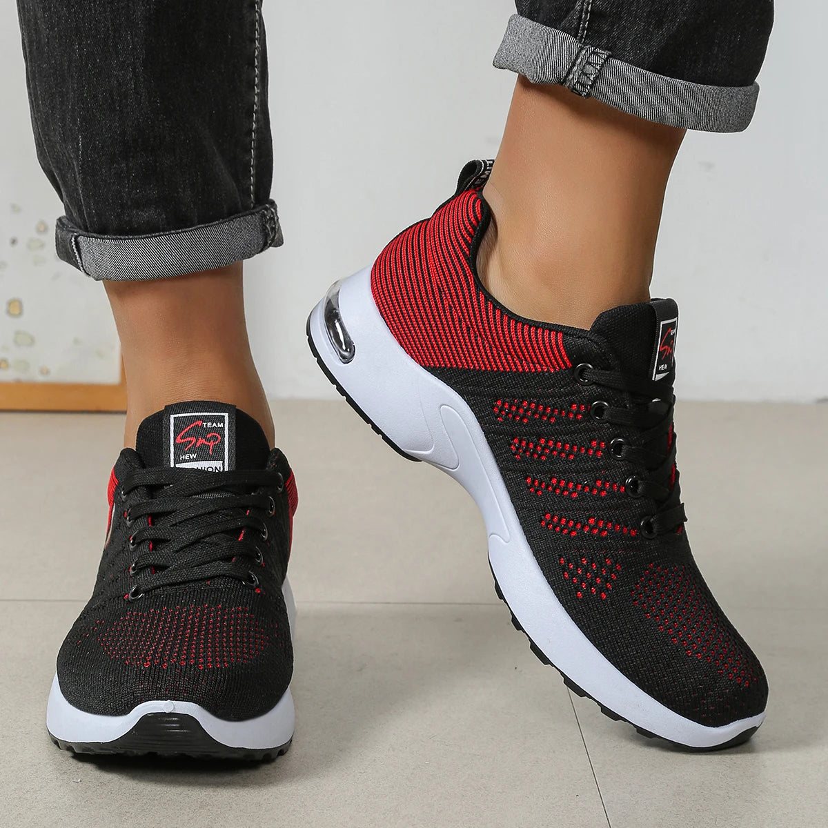 Men's breathable lace-up running