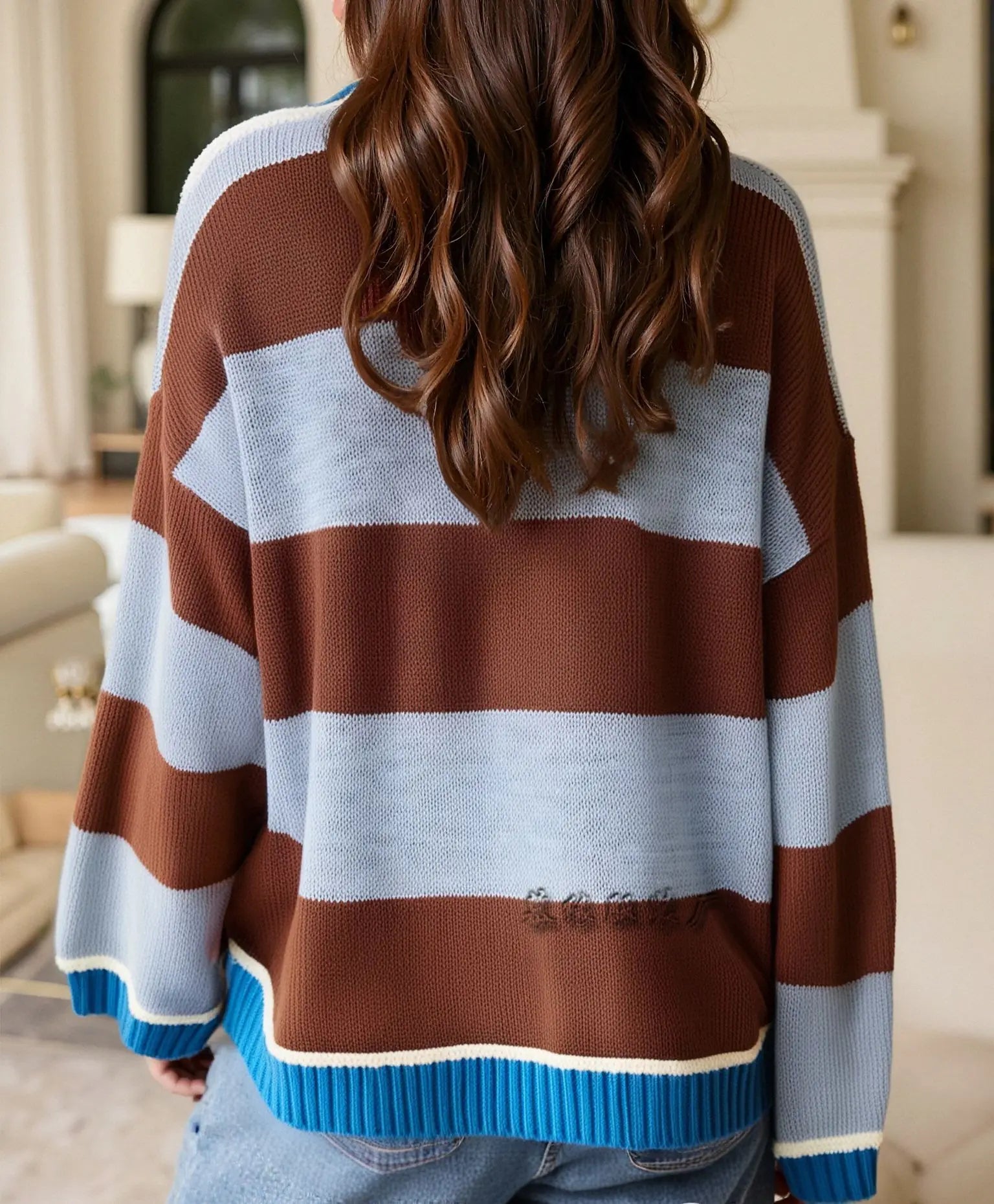 2025 Autumn/Winter Color-Contrasting Stripes