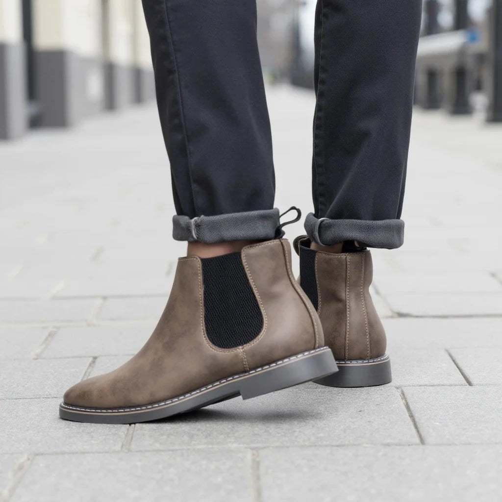 Men's 2026 Casual Comfortable Retro Chelsea Boots Fashion Leather