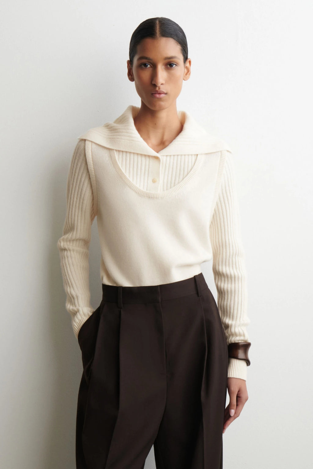 Ethereal MD 2026 Cosmod Spring New Style of Women's Shaping-Style Layered Beige Wool Blend Knitted Sweater