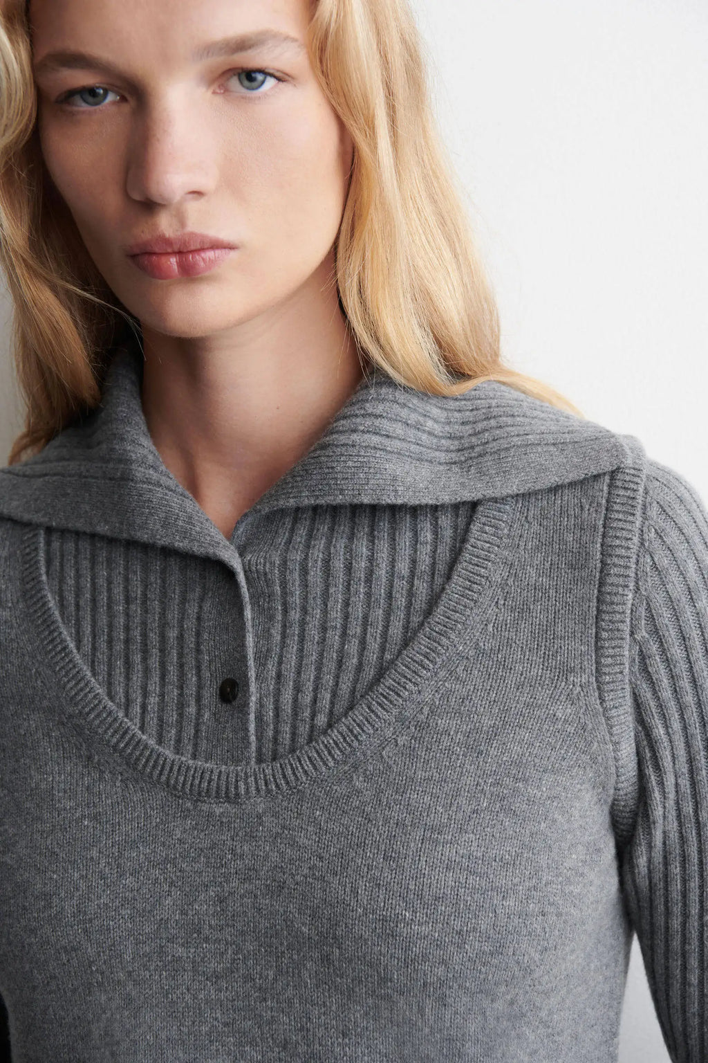 Ethereal MD 2026 Cosmod Spring New Style of Women's Shaping-Style Layered Grey Wool Blend Knitted Sweater
