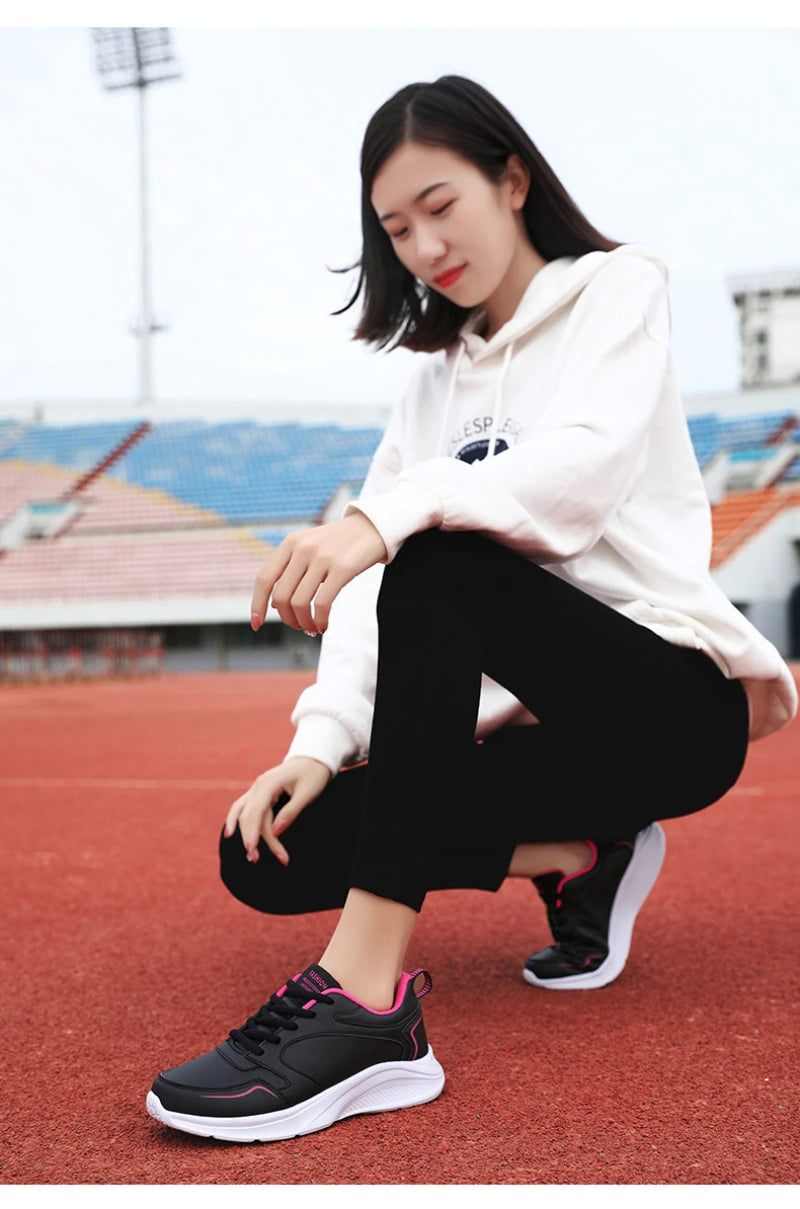 Autumn and Winter Leather Outdoor Running Shoes for Women Flat Sports Casual Shoes for Women White Shoes Large Size Travel