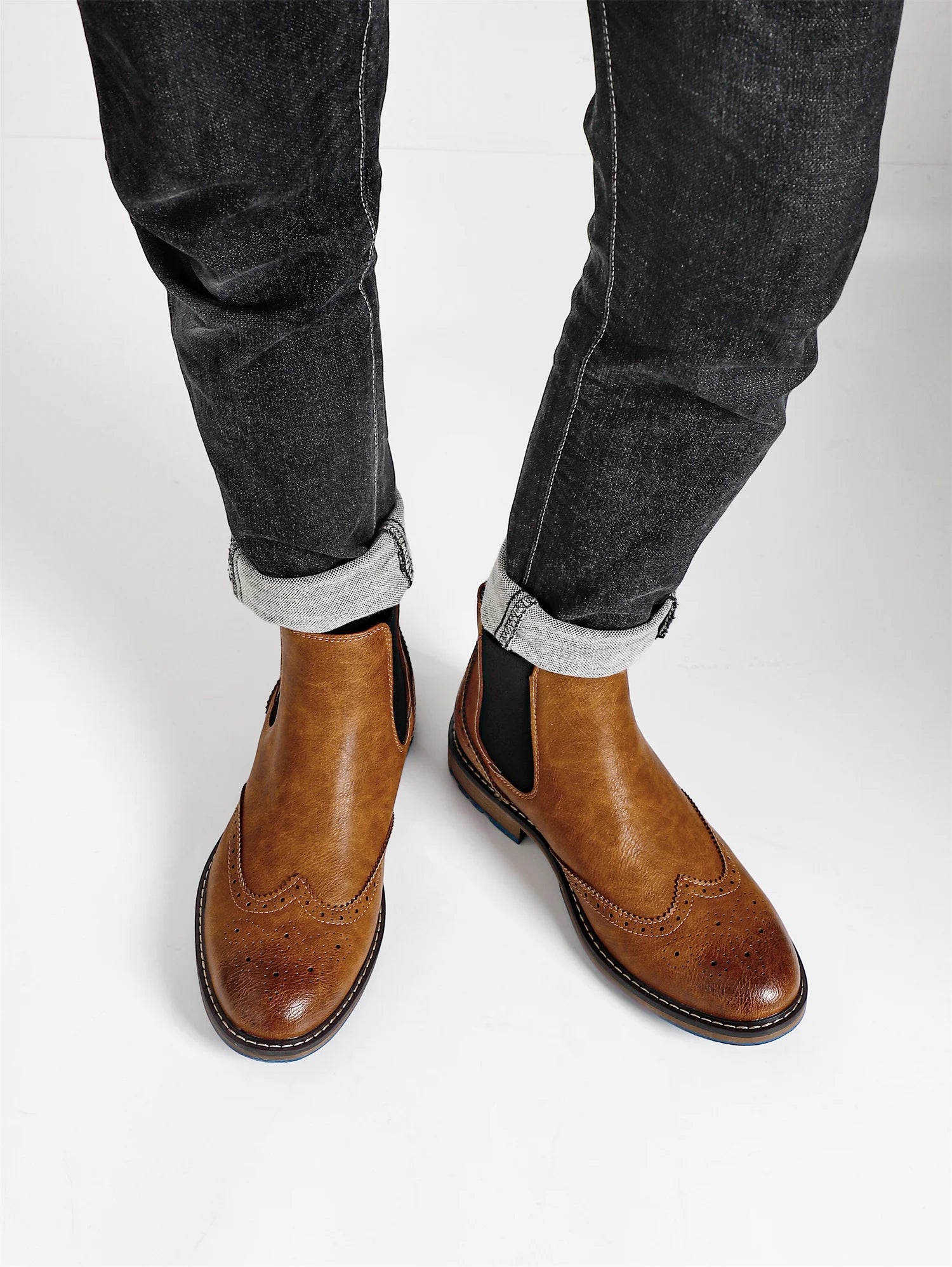 2026 Classic Red Wine Chelsea Boots for Men Fashionable Men Boots Casual Men Ankle Boots