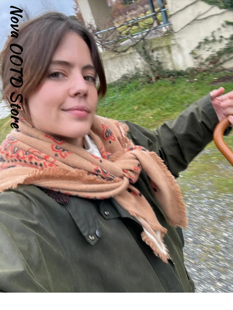 Fashion Paisley Printed Tassel Square Scarf for Women