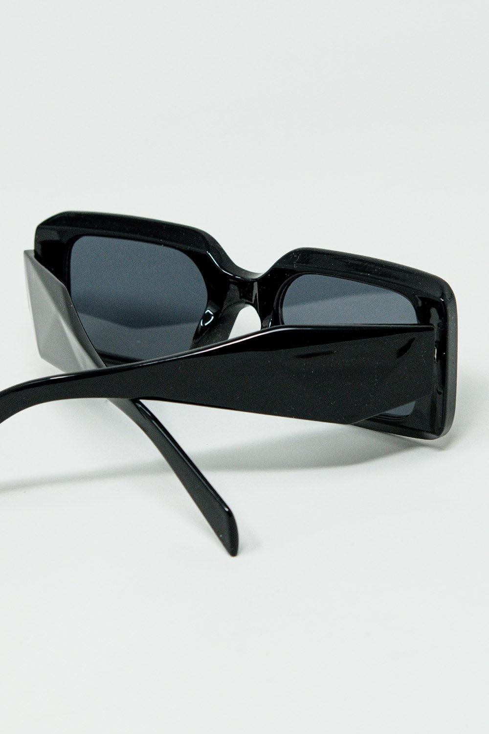 Black Square Sunglasses With